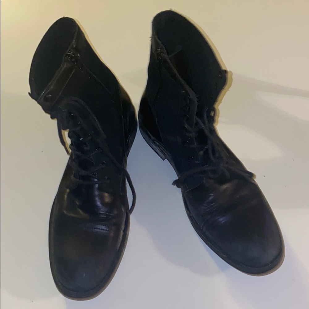 Very cool boots